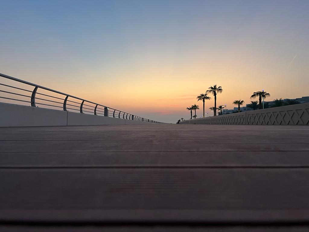 Path along the promenade in Dubai